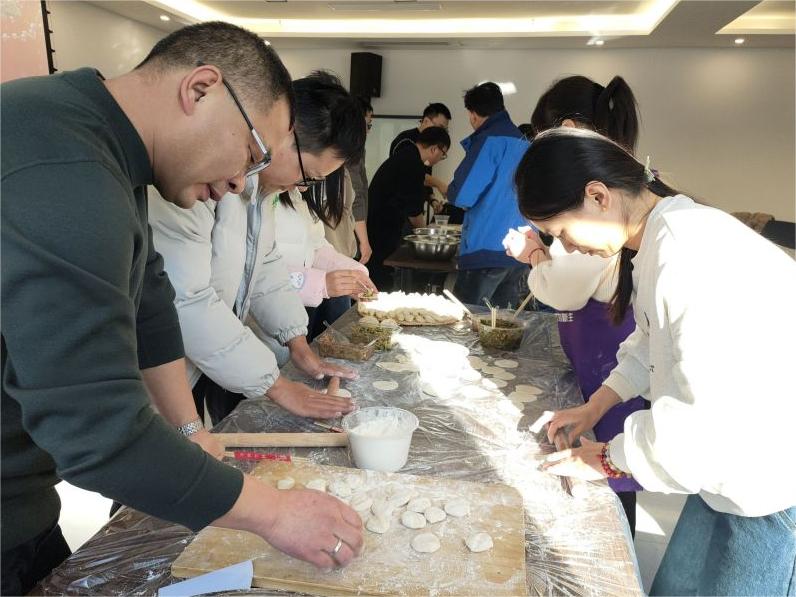 中原綠豐舉辦“冬至包餃子”活動(dòng)，溫情滿(mǎn)滿(mǎn)
