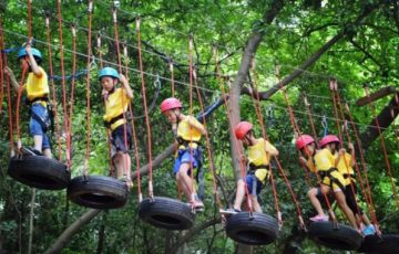 戶外大型游樂設備怎么選擇？非標無動力游樂設備有什么好處？