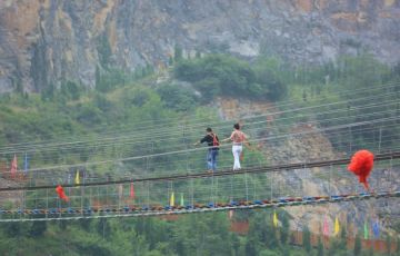 步步驚心橋?yàn)槭裁丛絹碓绞苡慰拖矚g？