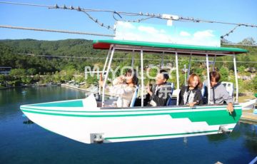 名揚游樂廠家分享空中飛艇游樂設備優勢與收益